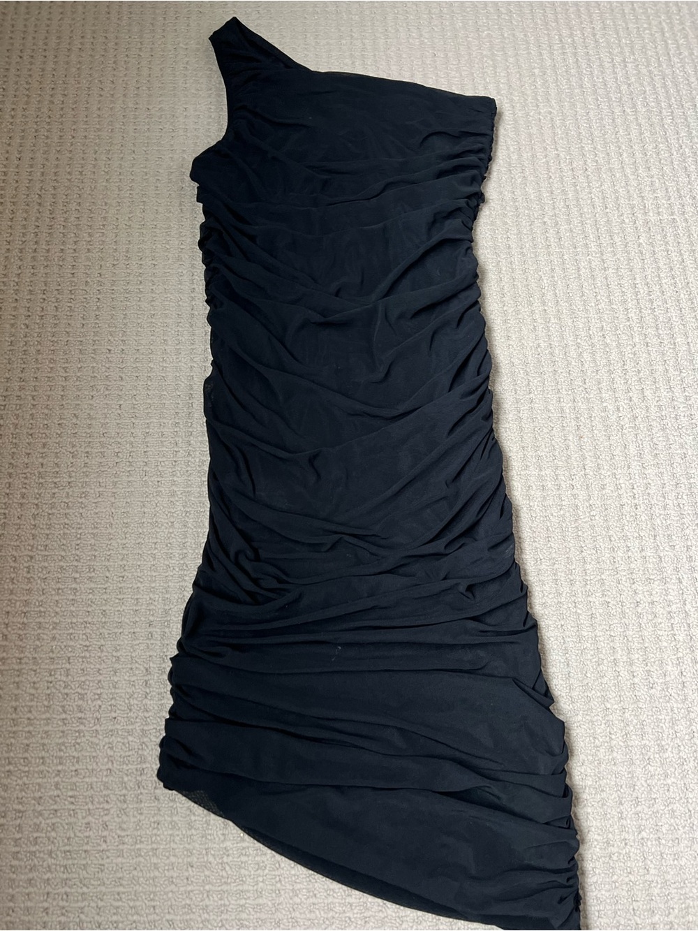Pretty Garden One-Shoulder Black Ruched Evening Dress